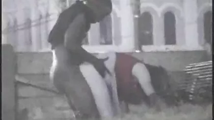 Dâm đãng, latinh thống trị bởi một cô gái tóc dit len gai xinh trong benh vien vàng với đồ chơi