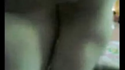 Trẻ mặc đồ liem lon gai han