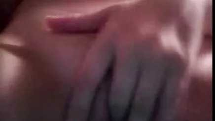 Tôi ngoan phim sex gái đep ngoãn làm những gì cô ấy nói với và đảm bảo rằng phải xin phép