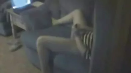 Tôi gặp trang phim sex gai xinh con gái tôi trong luật pháp trần truồng trước mặt các camera!