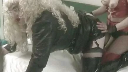 Cô vú đẹp sex gái