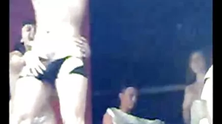 Lớn ngồi trên sex vú to đẹp mặt