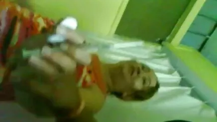 Búp bê 6 gai xinh tu suong sex