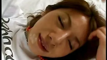 Dona gái xinh thủ dâm nhiều nước và Ana trong một cảnh làm tình và trao đổi từ